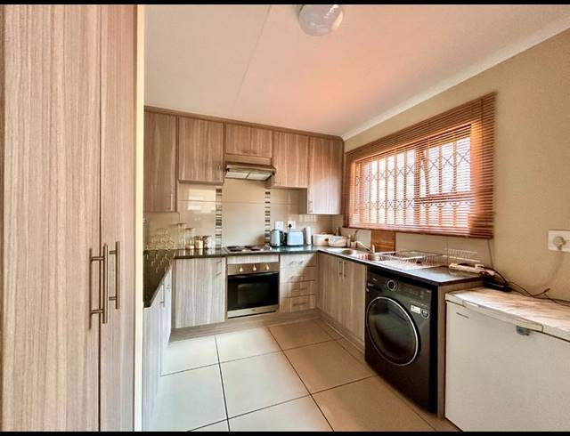 3 BEDROOM APARTMENT FOR SALE IN HEATHERVIEW